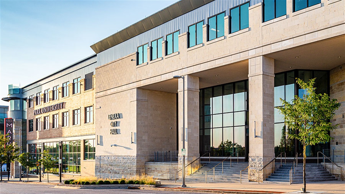 City Hall - Facility Info - City of Lenexa, KS