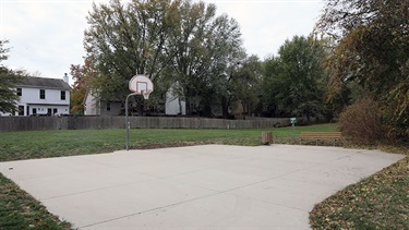 Basketball play area